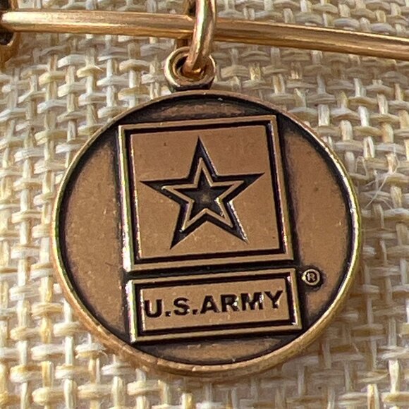 Alex Ani U.S. Army Gold Tone Adjustable Bangle Bracelet Star Charm Logo NWOT - Picture 2 of 4